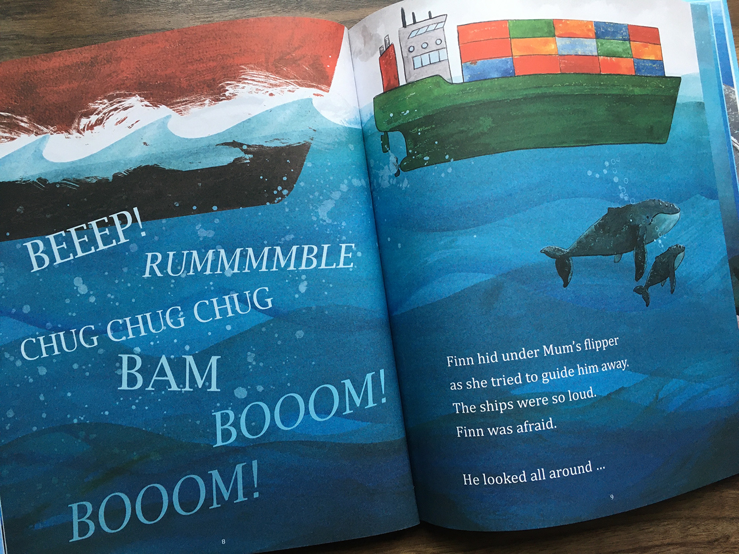 Finn's First Song, Finn and Mum try to swim away from noisy ships
